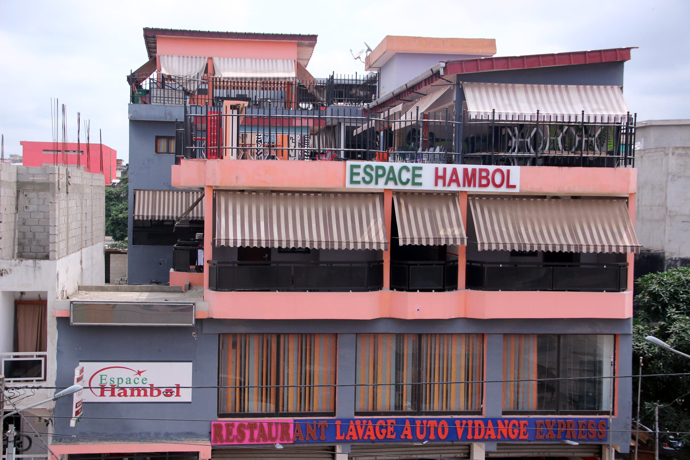 L’Espace Hambol Yopougon : Un Lieu Incontournable