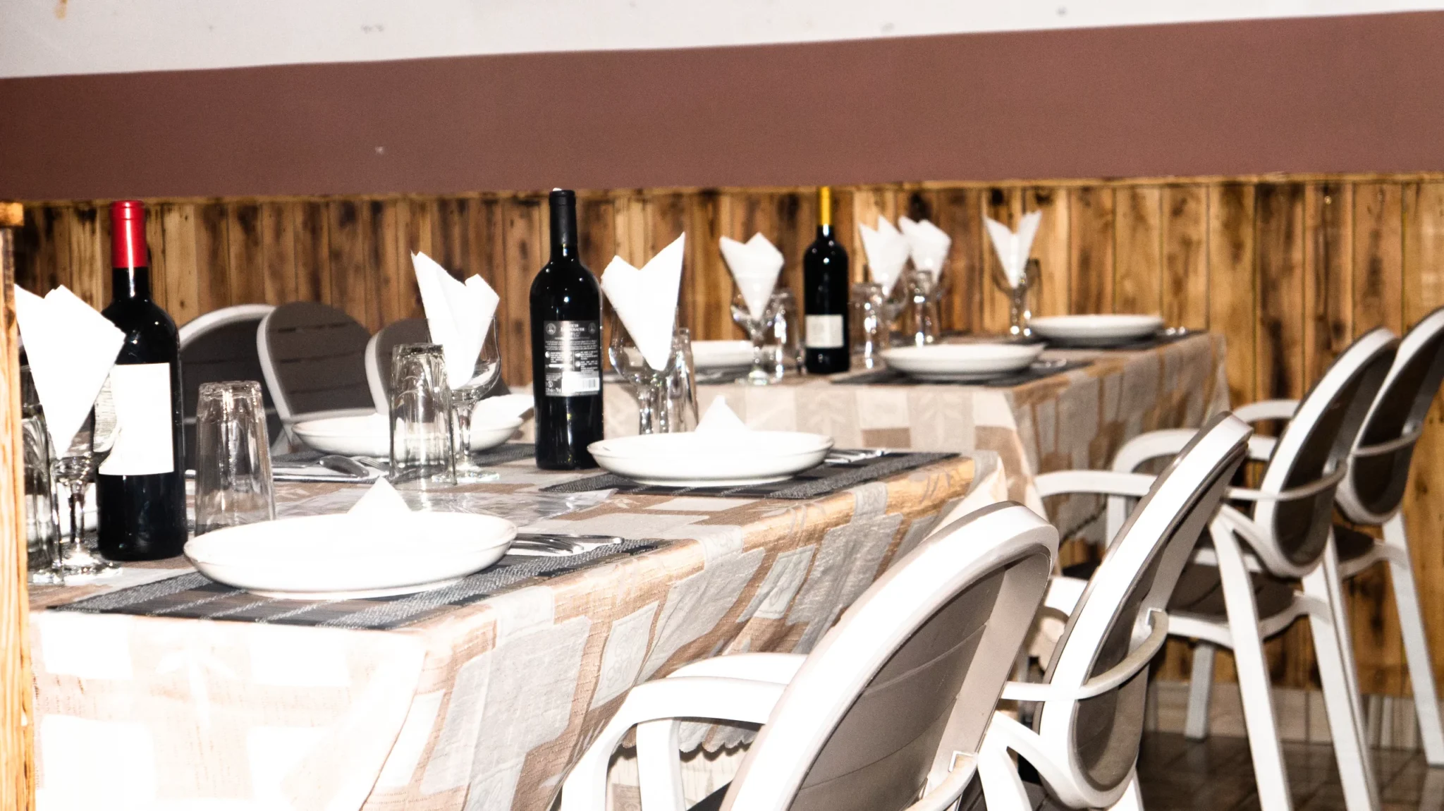 hambol-restau-int-1-scaled